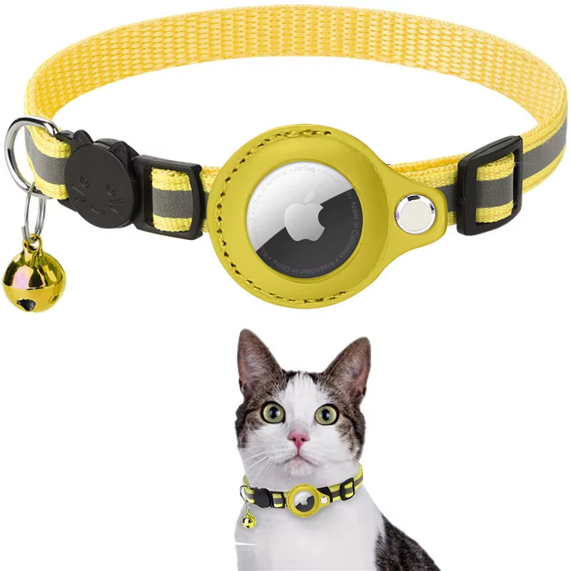 Reflective cat collar with AirTag holder and breakaway safety design for curious cats
in yellow