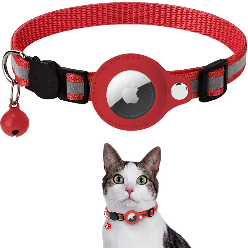 Reflective cat collar with AirTag holder and breakaway safety design for curious cats
in red